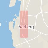 Karta som med röd fyrkant ramar in Västra Vallgatan, Varberg, Hallands län