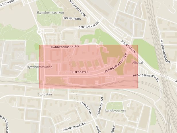 Karta som med röd fyrkant ramar in Sundbybergsvägen, Skarpnäck, Solna, Stockholms län