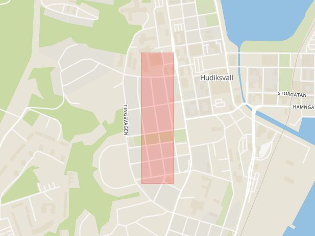 Karta som med röd fyrkant ramar in Domaregatan, Hudiksvall, Gävleborgs län